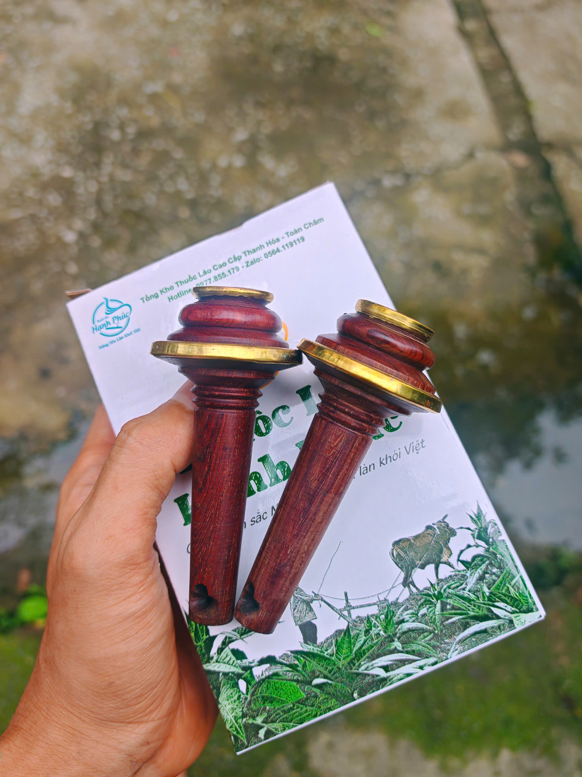 z7869073515308_9165de10113f0087f9e5216707334c0b nõ điếu gỗ trắc